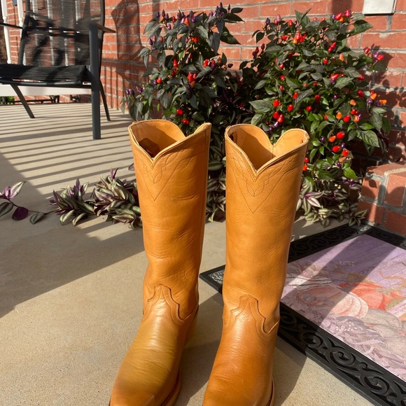 Tecovas - Picture 3 of 9